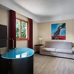 Courtyard By Marriott Park Rom