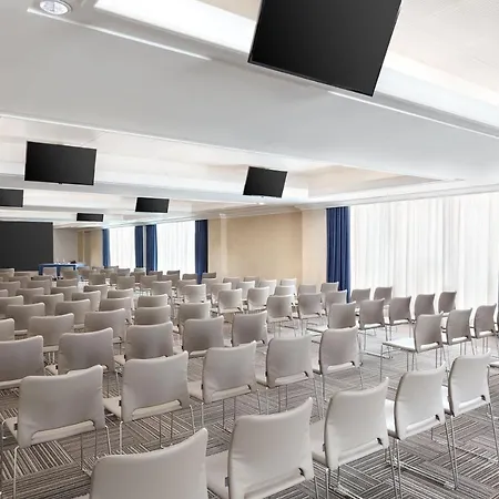 מלון Courtyard By Marriott Park רומא