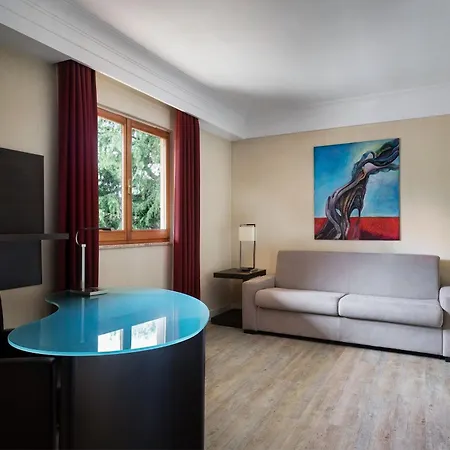 Courtyard By Marriott Park Řím