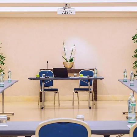 Courtyard By Marriott Park רומא