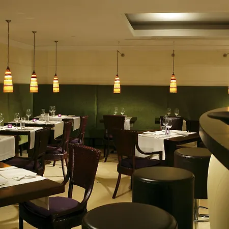 Hotel Courtyard By Marriott Park Roma