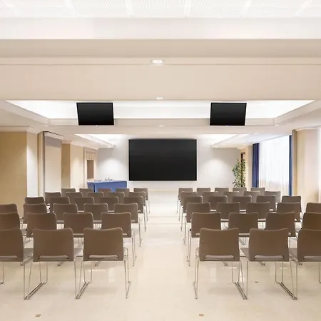 Szálloda Courtyard By Marriott Park Róma