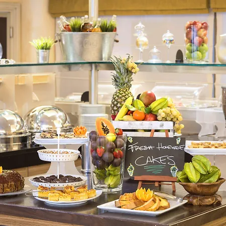 Courtyard By Marriott Park