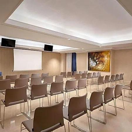 Courtyard By Marriott Park Hotell Rom