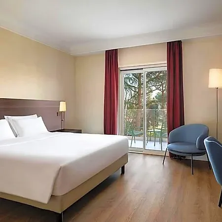 Courtyard By Marriott Park 4*