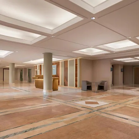 Courtyard By Marriott Park