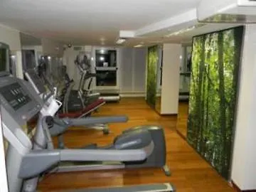 Courtyard By Marriott Park מלון רומא