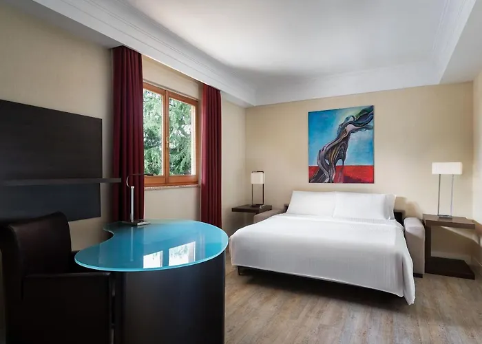Hotel Courtyard By Marriott Park Roma