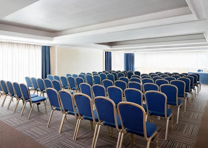 Courtyard By Marriott Park Hotel 4*