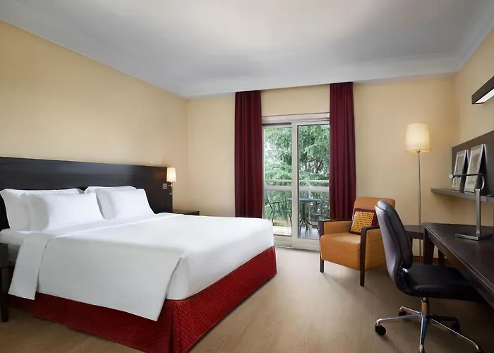 Courtyard By Marriott Park Róma