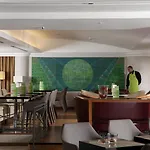 Courtyard By Marriott Park 4*