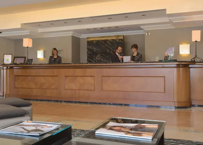 מלון Courtyard By Marriott Park