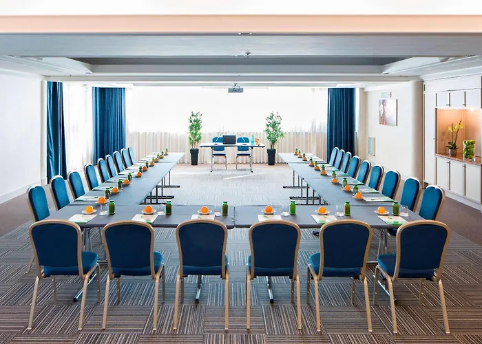 מלון Courtyard By Marriott Park